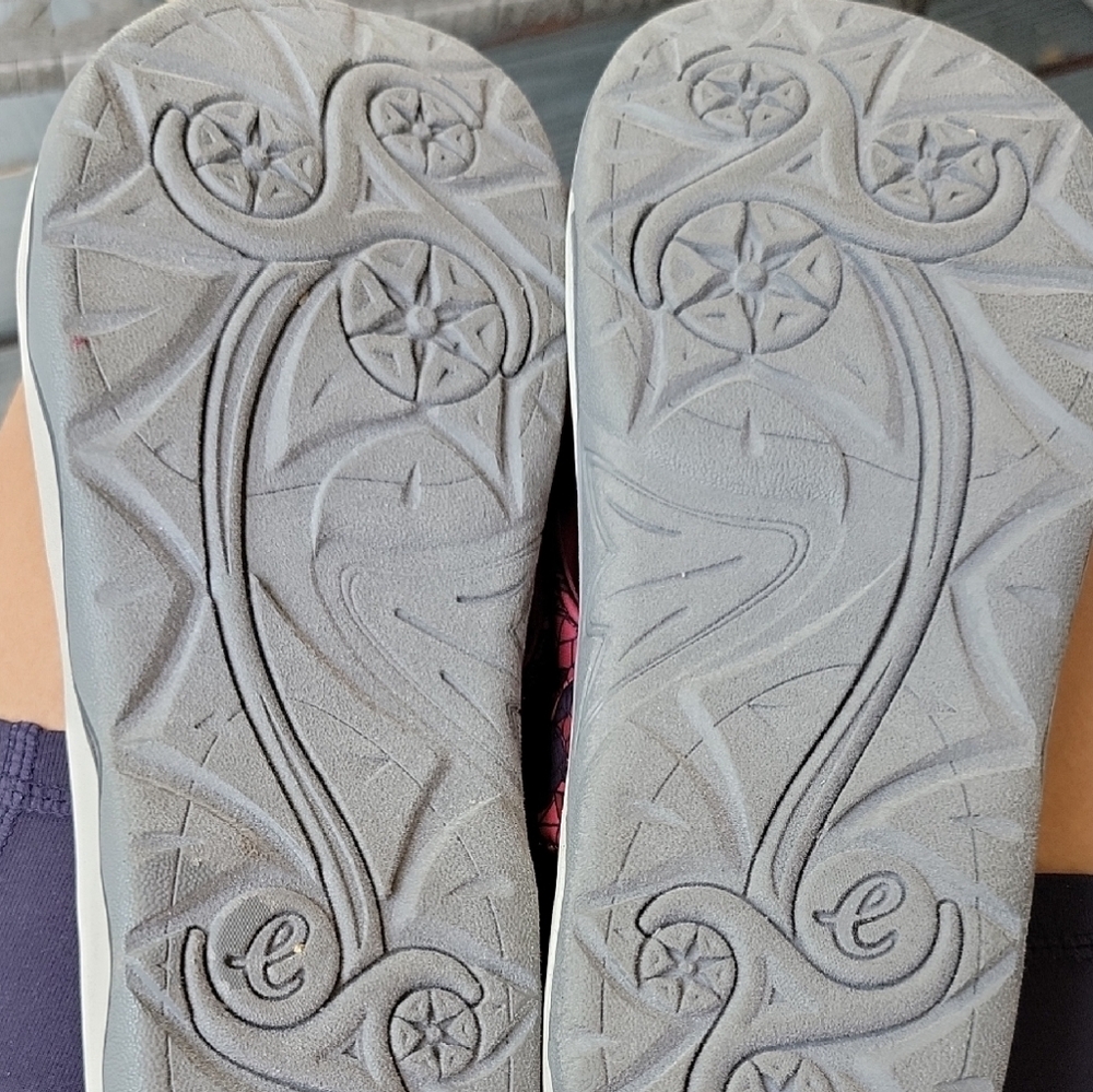 Pink Patterned Women's Sandals - Picture 4 of 4